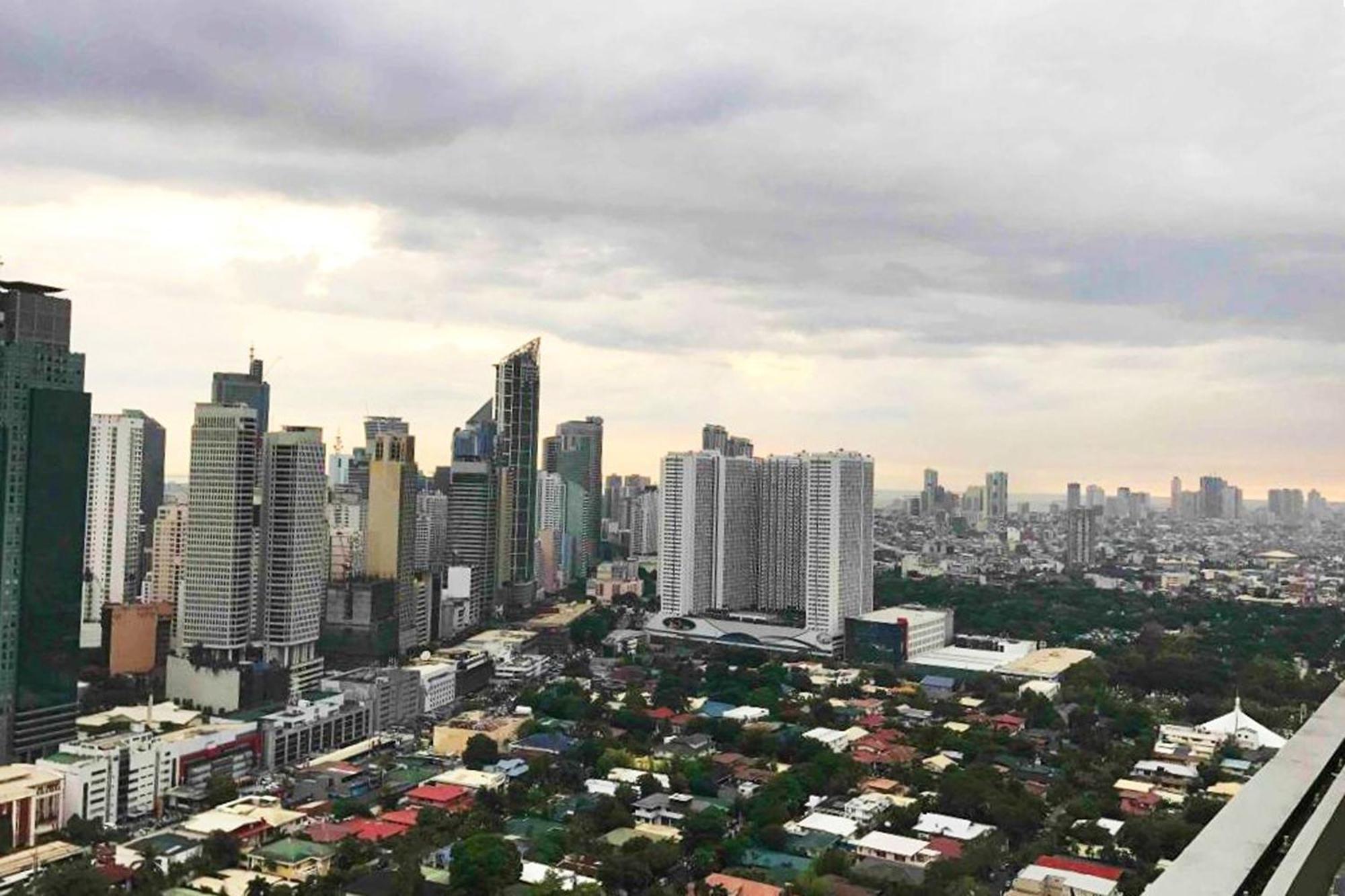 Maxx Hotel Makati Manila Exterior foto